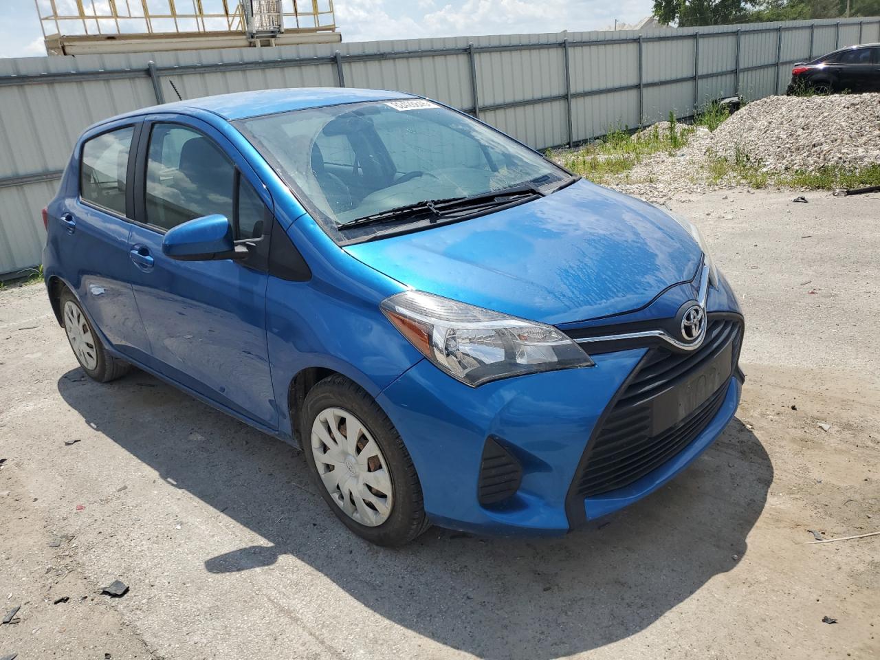 2015 TOYOTA YARIS photo 4