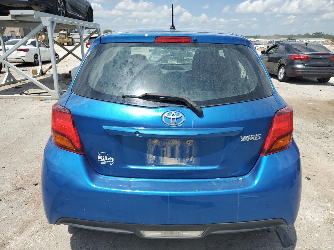 2015 TOYOTA YARIS photo 6
