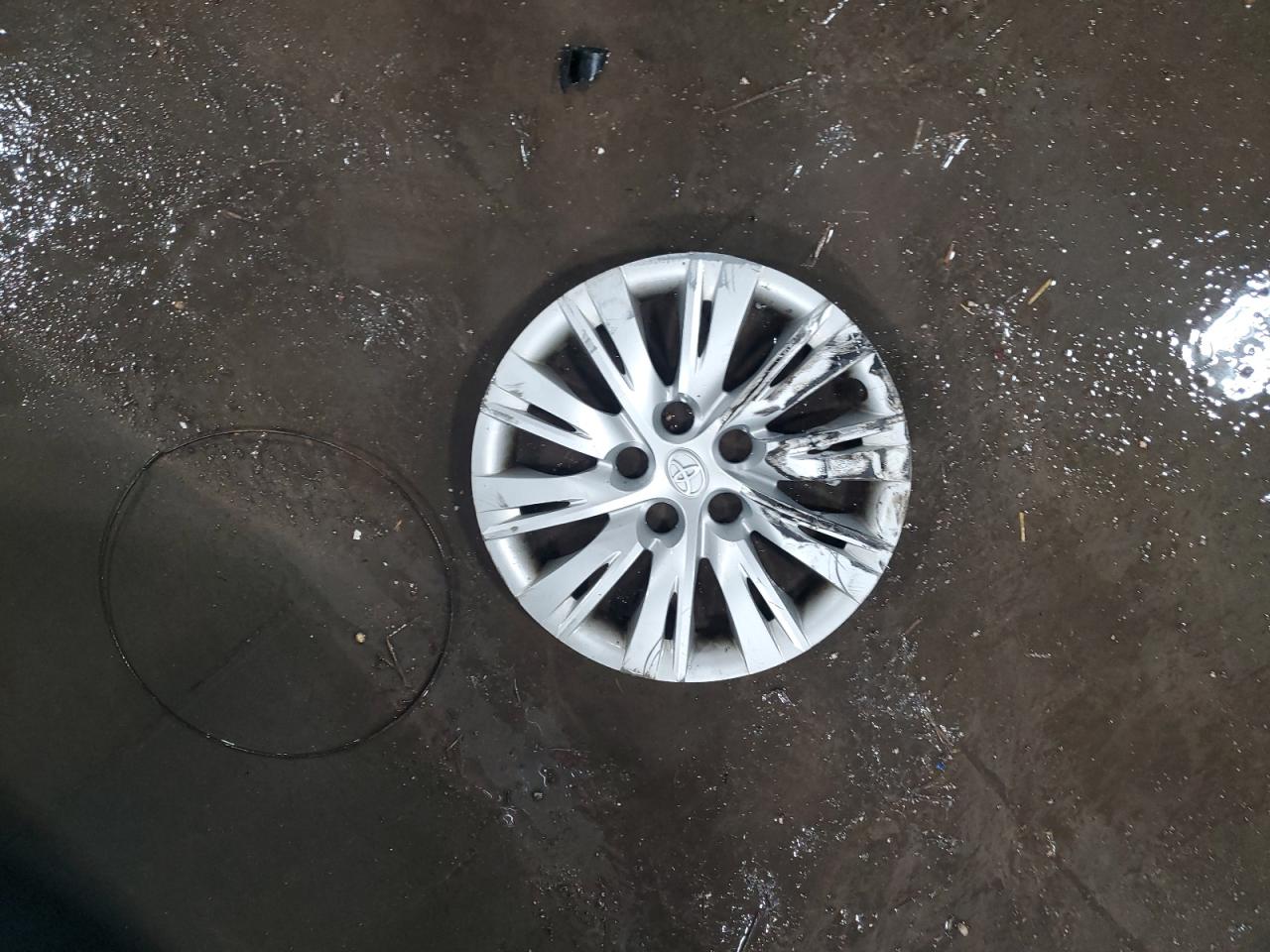2012 TOYOTA CAMRY BASE photo 34