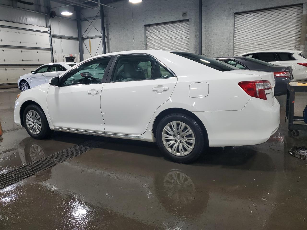 2012 TOYOTA CAMRY BASE photo 4