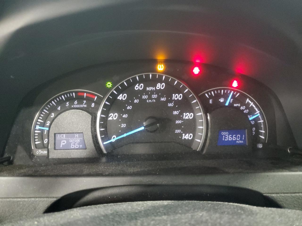2012 TOYOTA CAMRY BASE photo 25