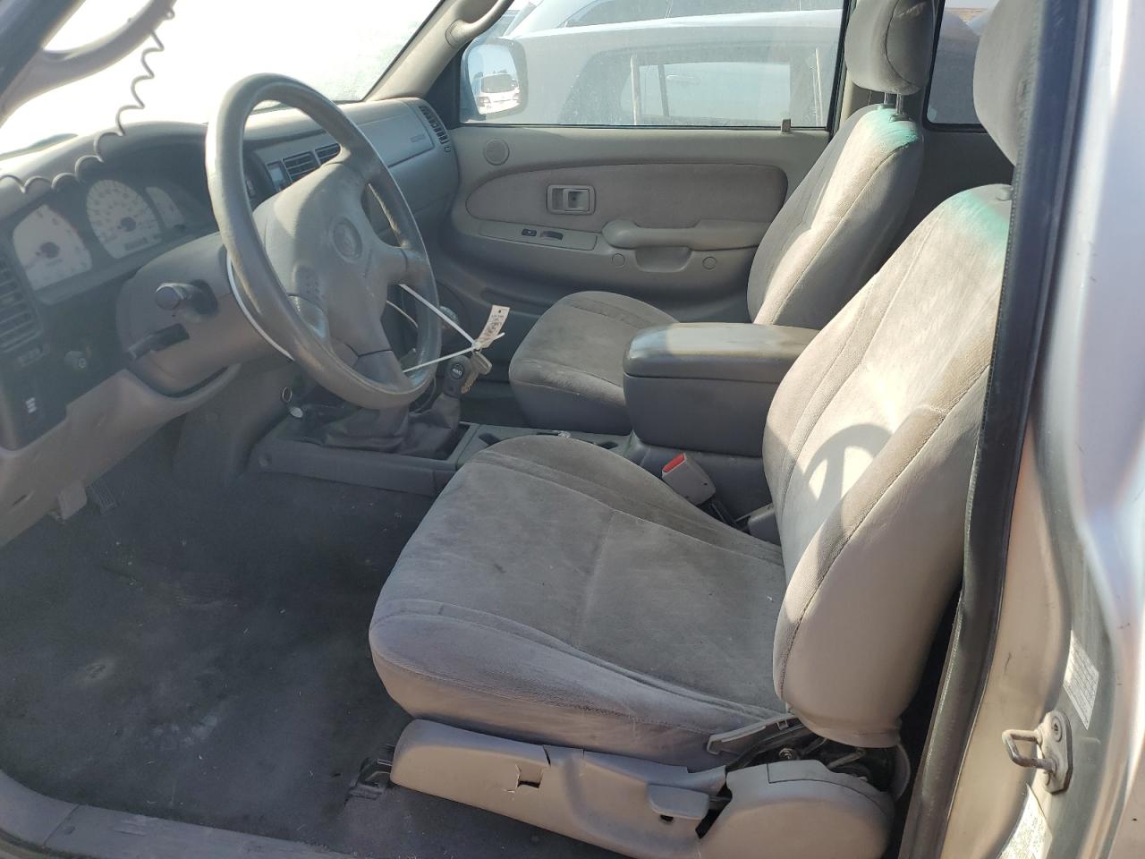 2004 TOYOTA TACOMA XTRACAB photo 13