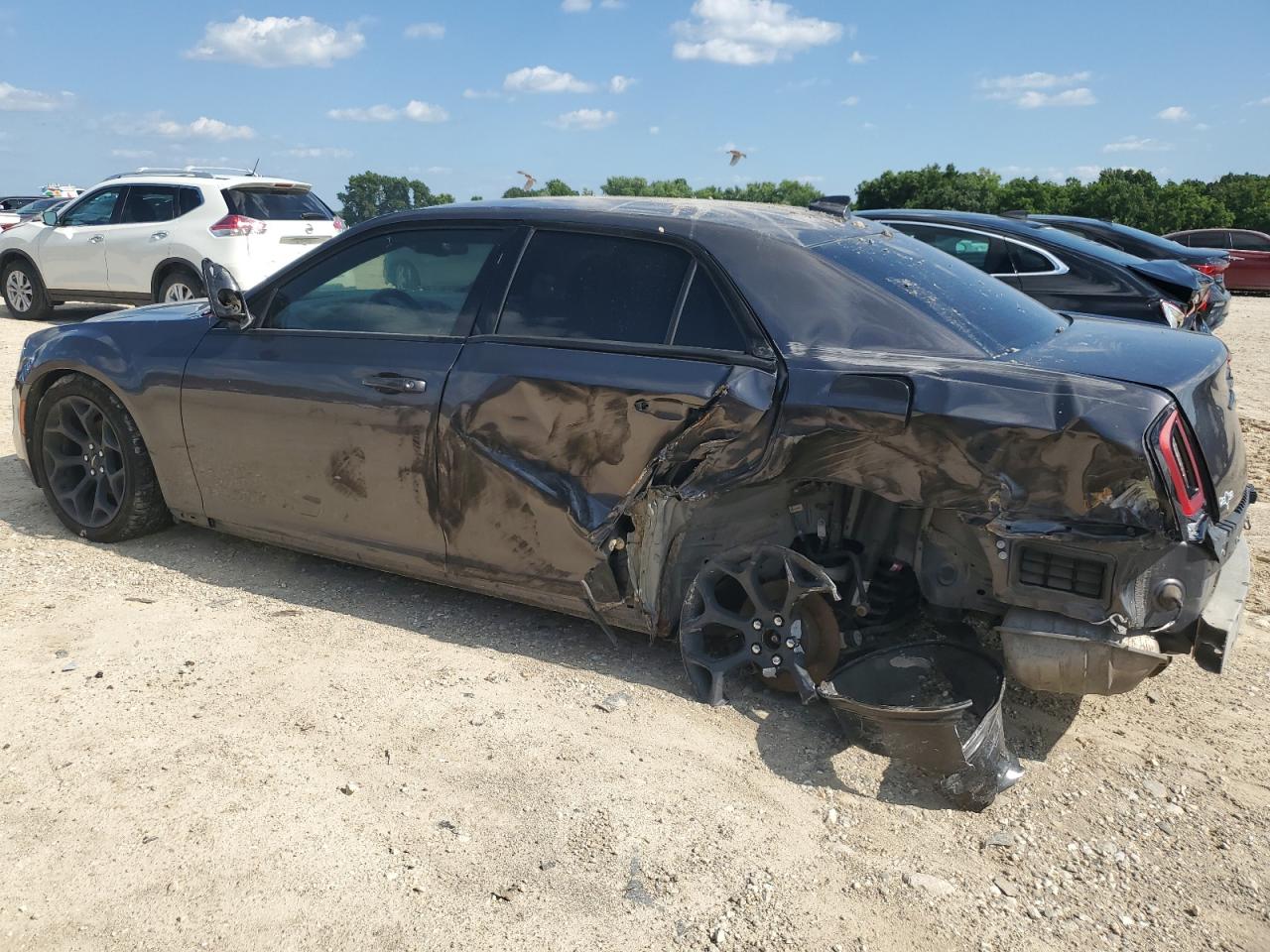 2018 CHRYSLER 300 S photo 2