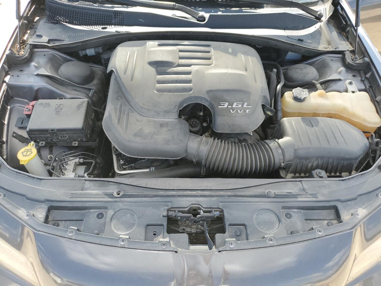 2018 CHRYSLER 300 S photo 11