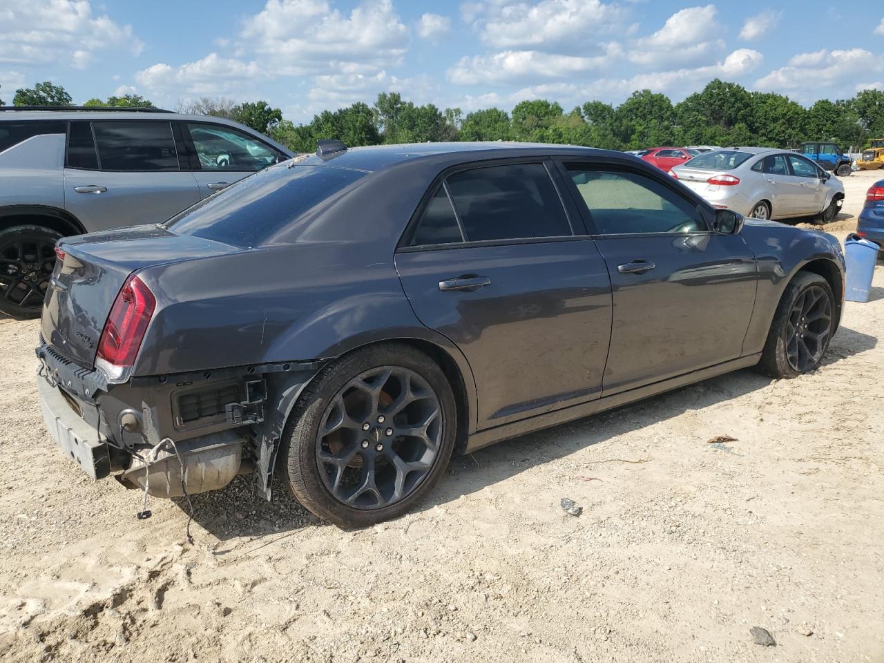 2018 CHRYSLER 300 S photo 3