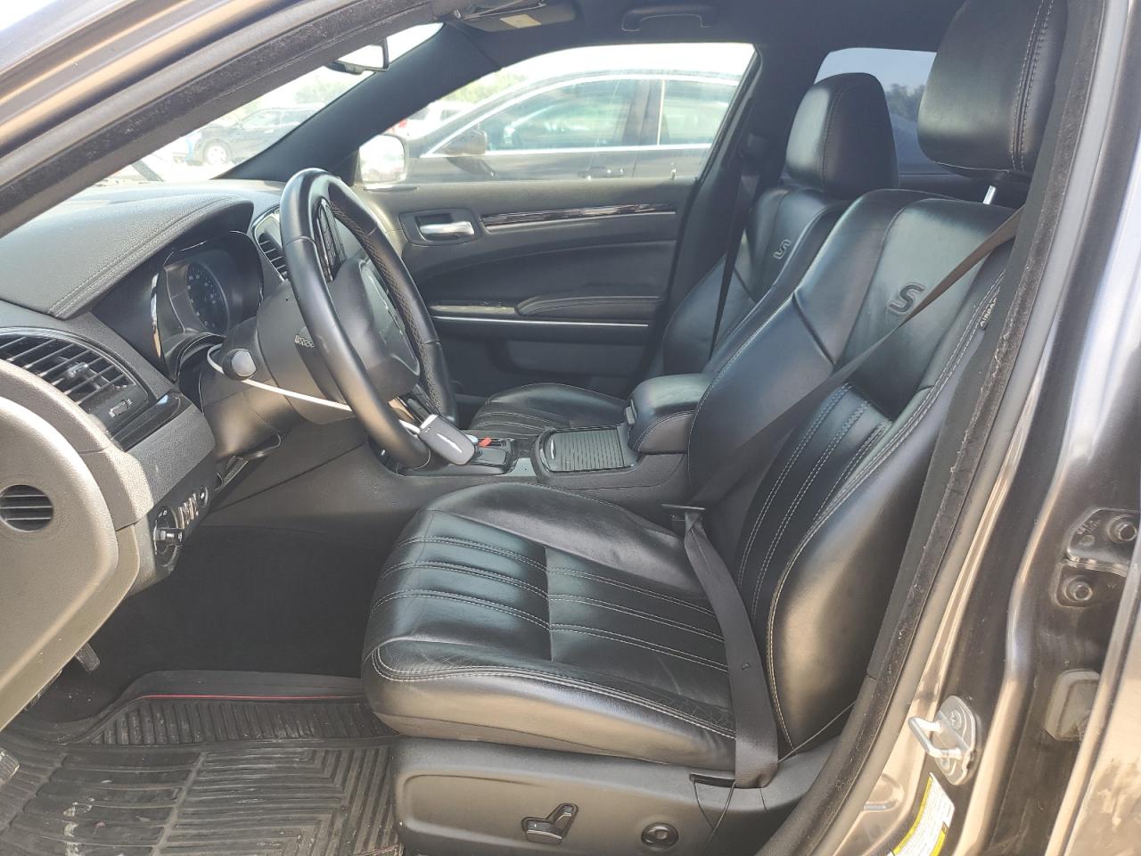 2018 CHRYSLER 300 S photo 7