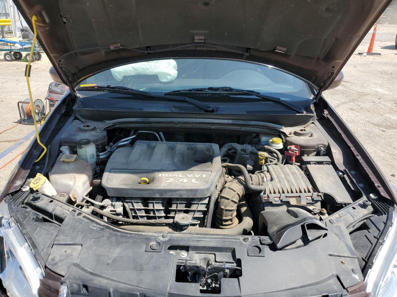 2013 CHRYSLER 200 LX photo 11