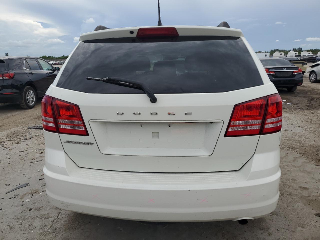 2018 DODGE JOURNEY SE photo 16