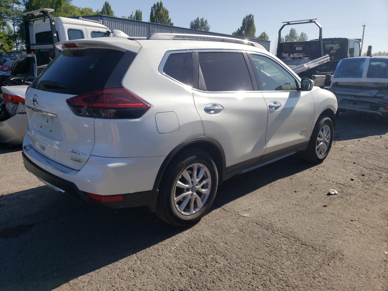 2018 NISSAN ROGUE SV HYBRID photo 3