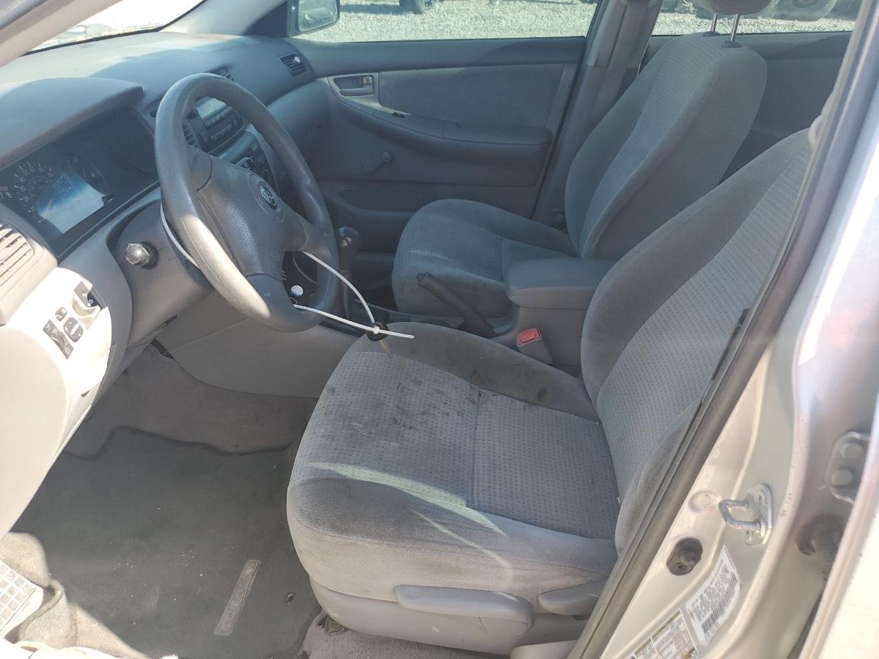 2005 TOYOTA COROLLA CE photo 19
