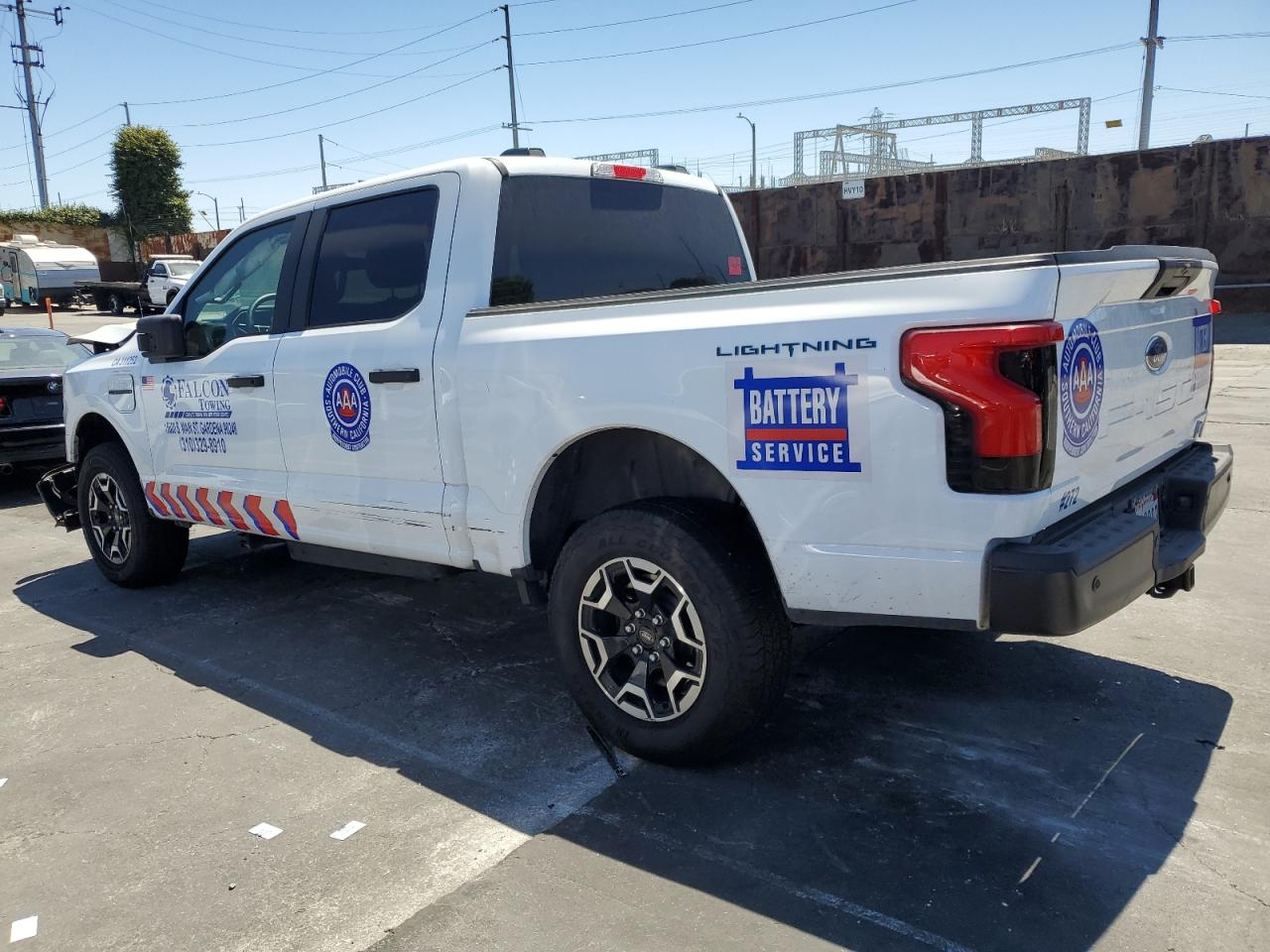2023 FORD F150 LIGHTNING PRO photo 2