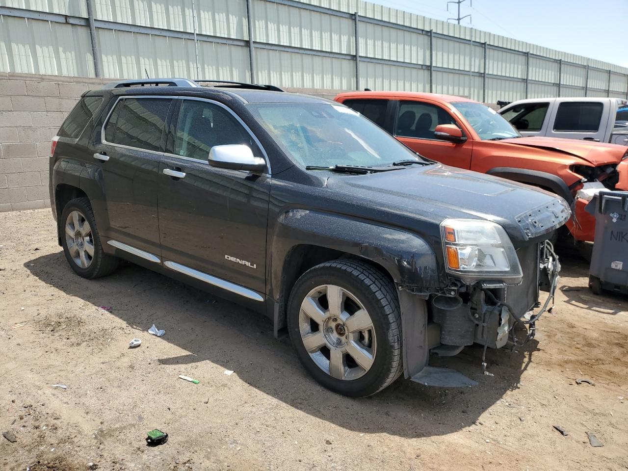 2015 GMC TERRAIN DENALI photo 4