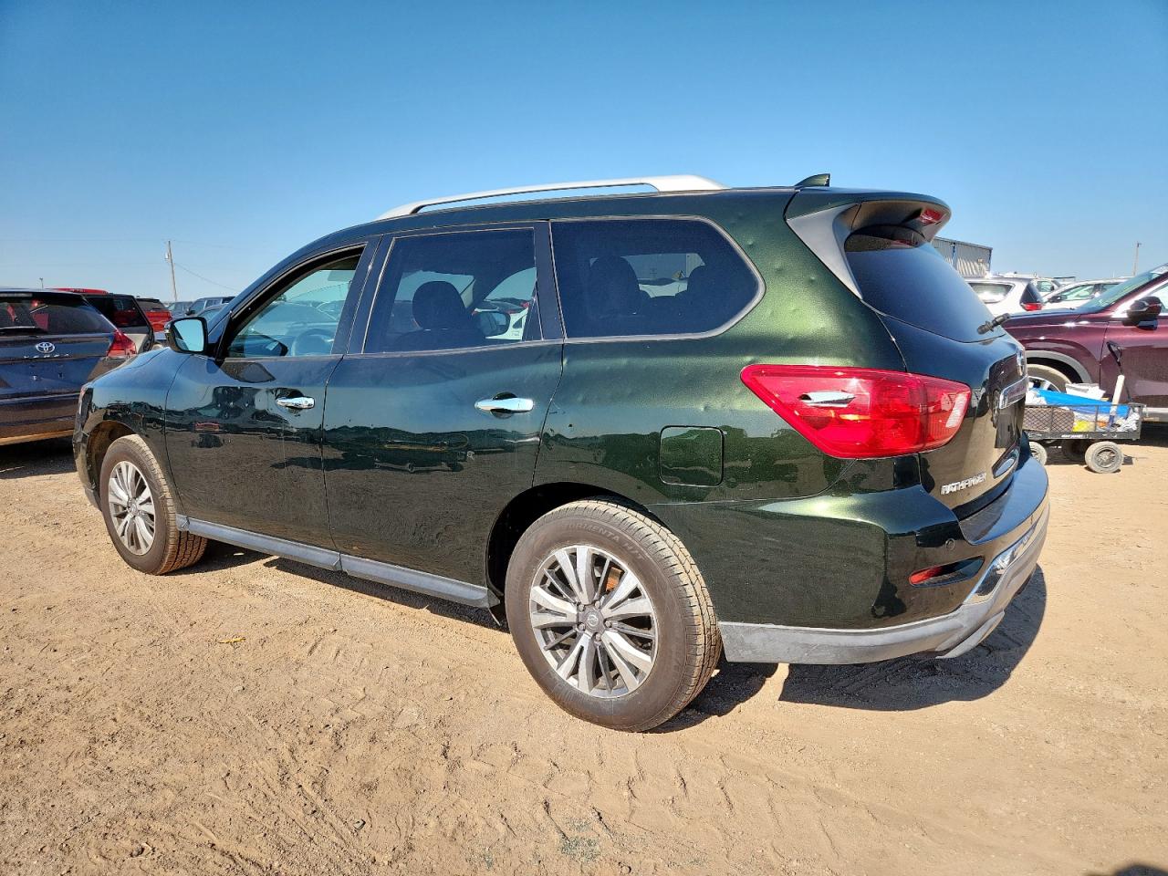 2020 NISSAN PATHFINDER SV photo 3