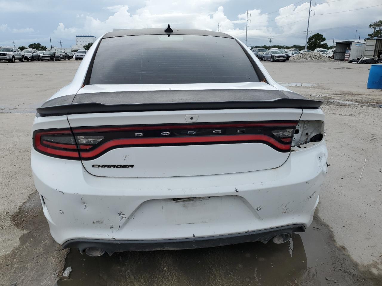 2017 DODGE CHARGER photo 6