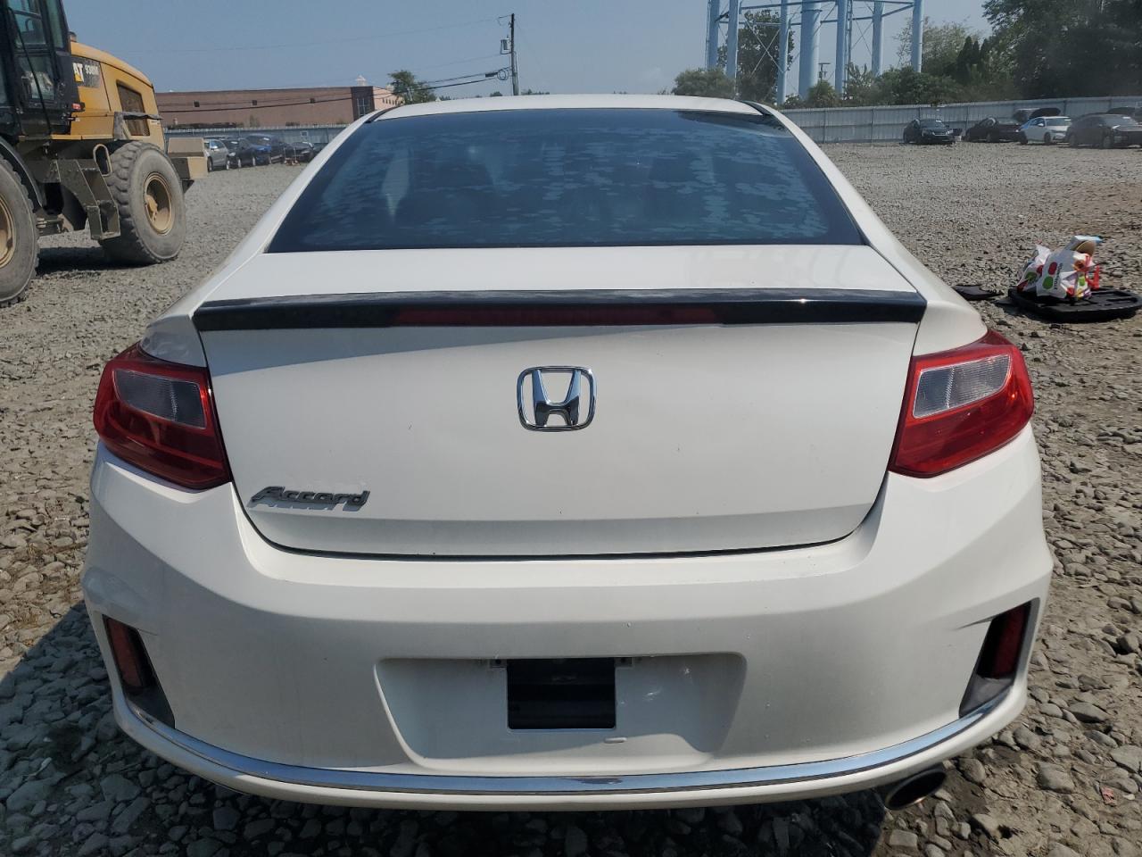 2014 HONDA ACCORD EX photo 16