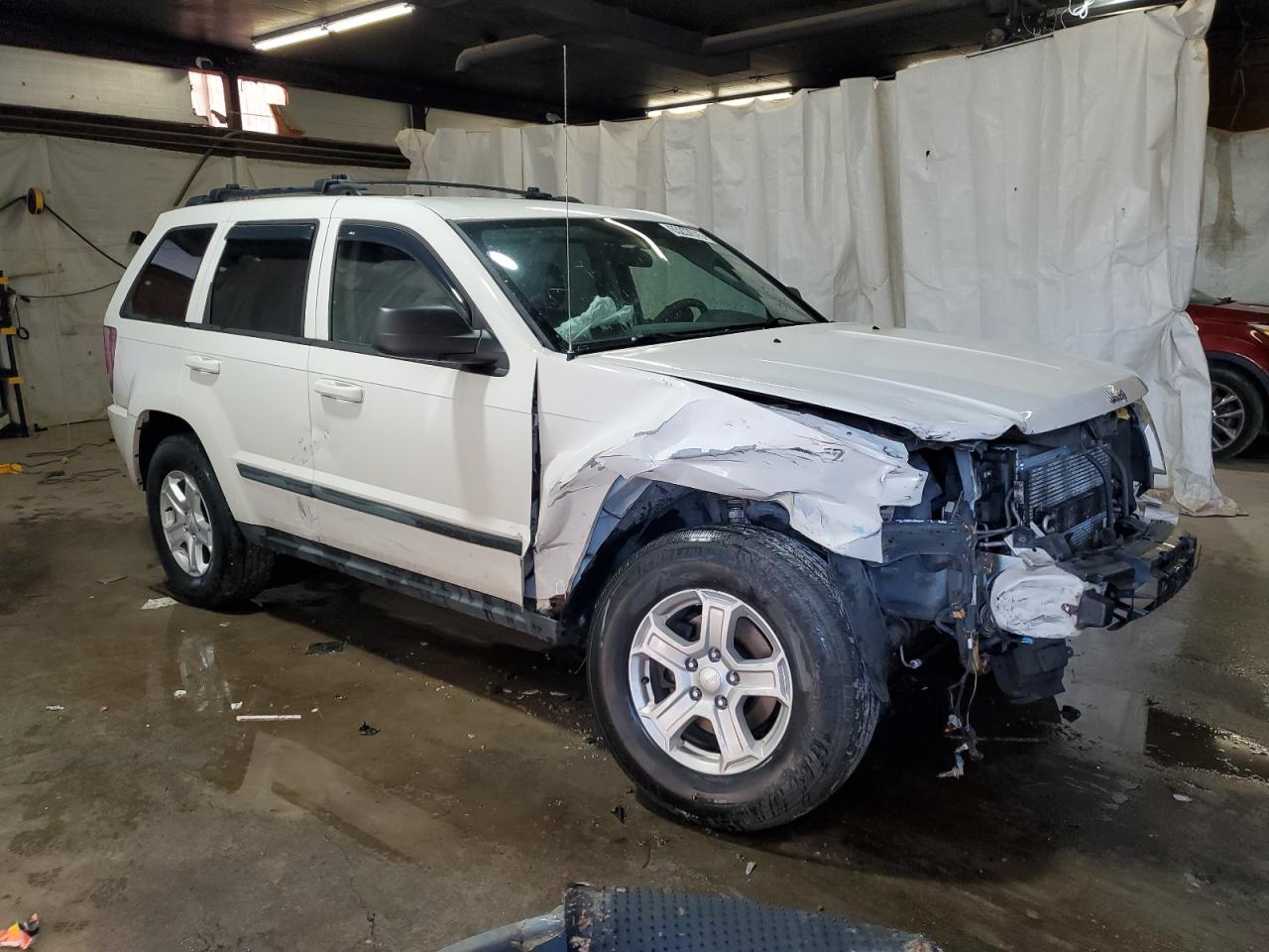 2009 JEEP GRAND CHEROKEE LAREDO photo 4