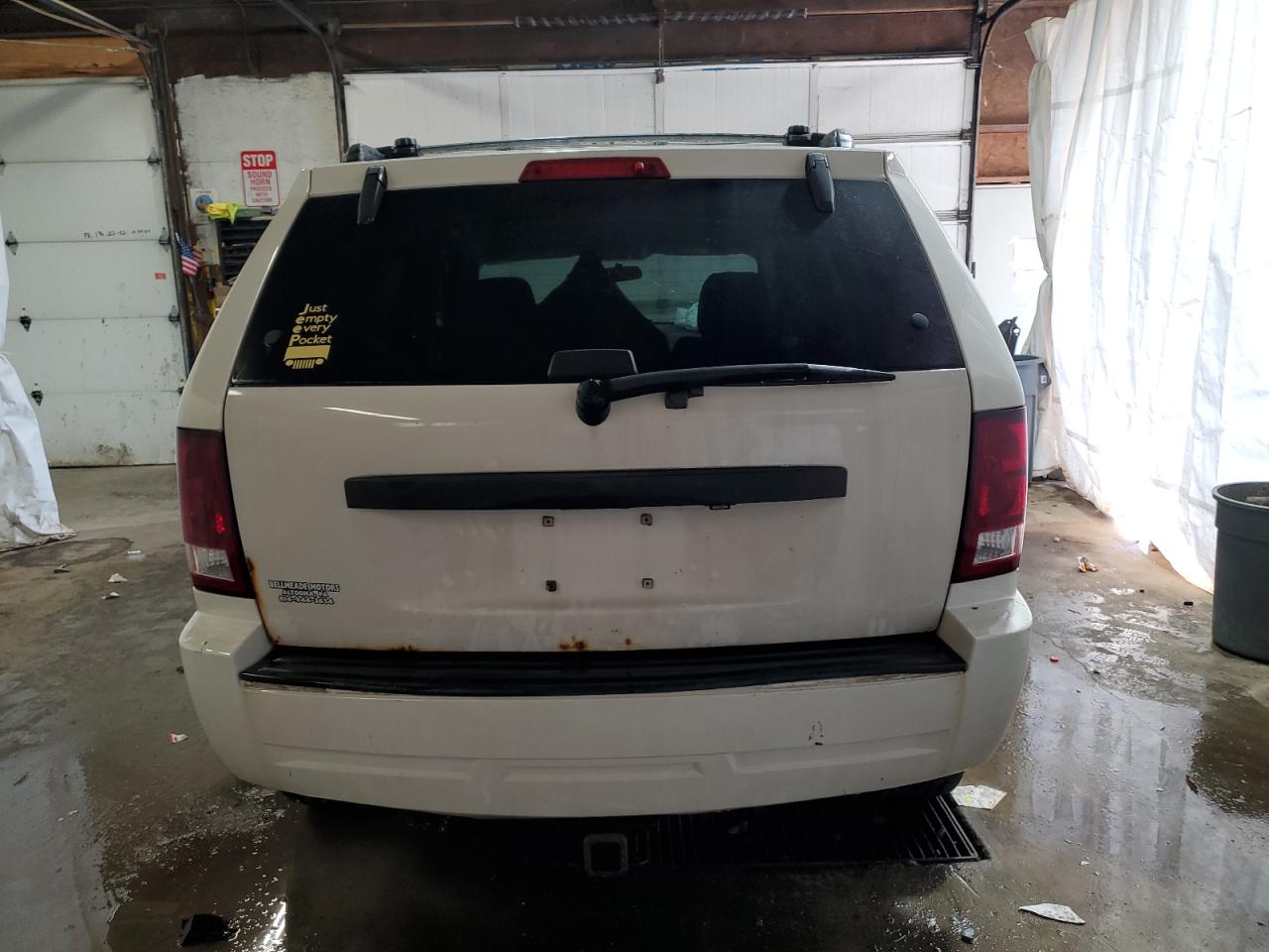 2009 JEEP GRAND CHEROKEE LAREDO photo 6