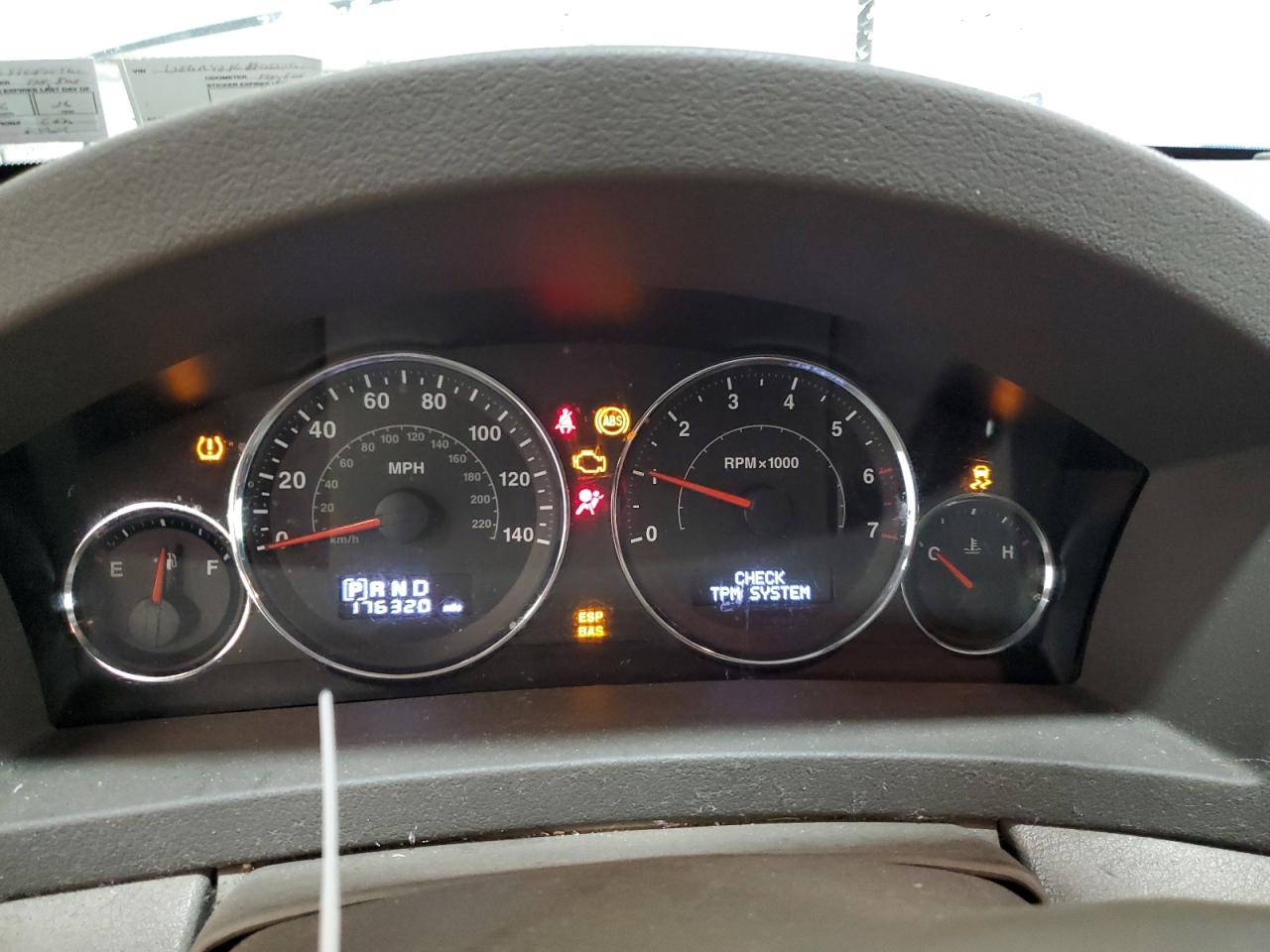 2009 JEEP GRAND CHEROKEE LAREDO photo 9