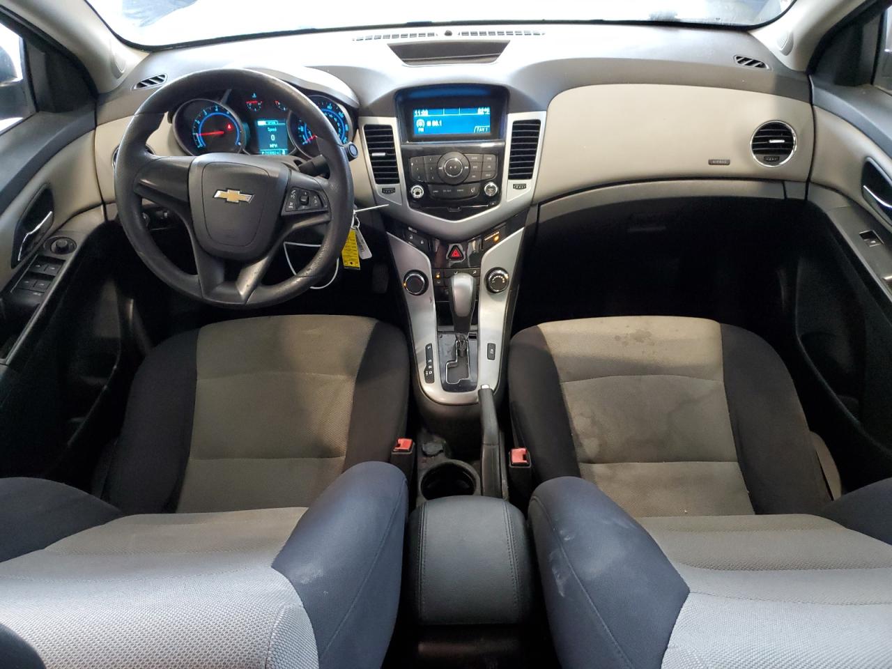 2013 CHEVROLET CRUZE LS photo 22