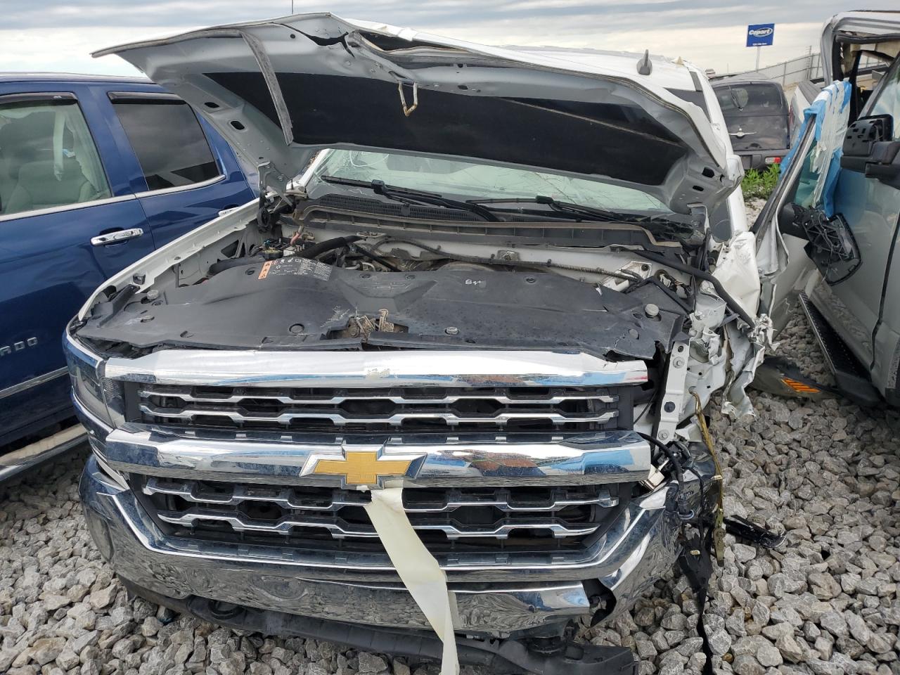 2017 CHEVROLET SILVERADO K1500 LTZ photo 9
