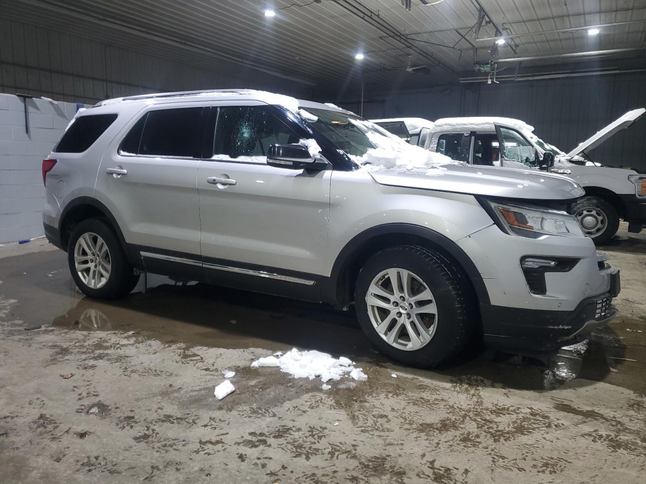 2018 FORD EXPLORER XLT photo 10