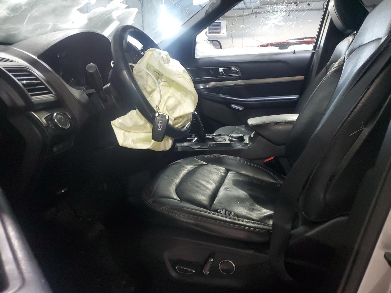 2018 FORD EXPLORER XLT photo 19