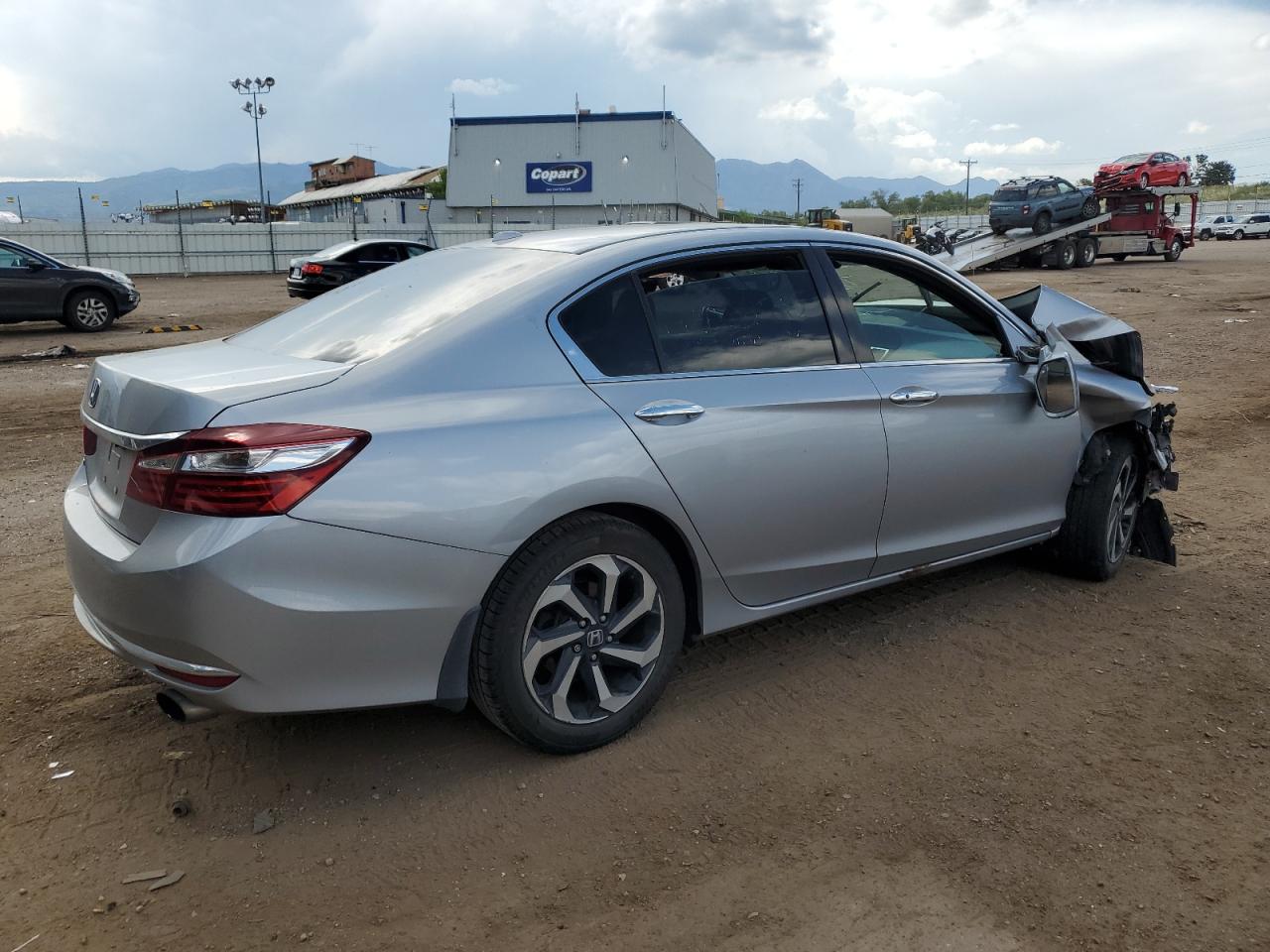 2017 HONDA ACCORD EX photo 5