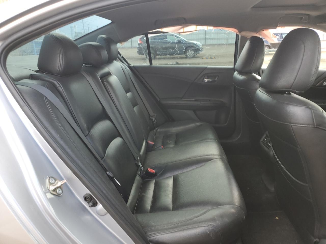 2017 HONDA ACCORD EX photo 19