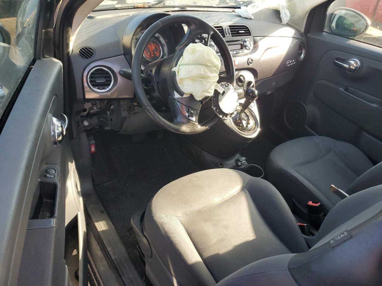 2015 FIAT 500 POP photo 15