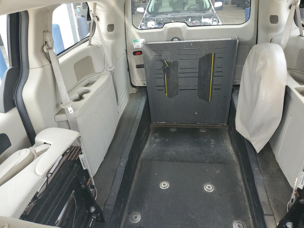 2013 DODGE GRAND CARAVAN SE photo 28
