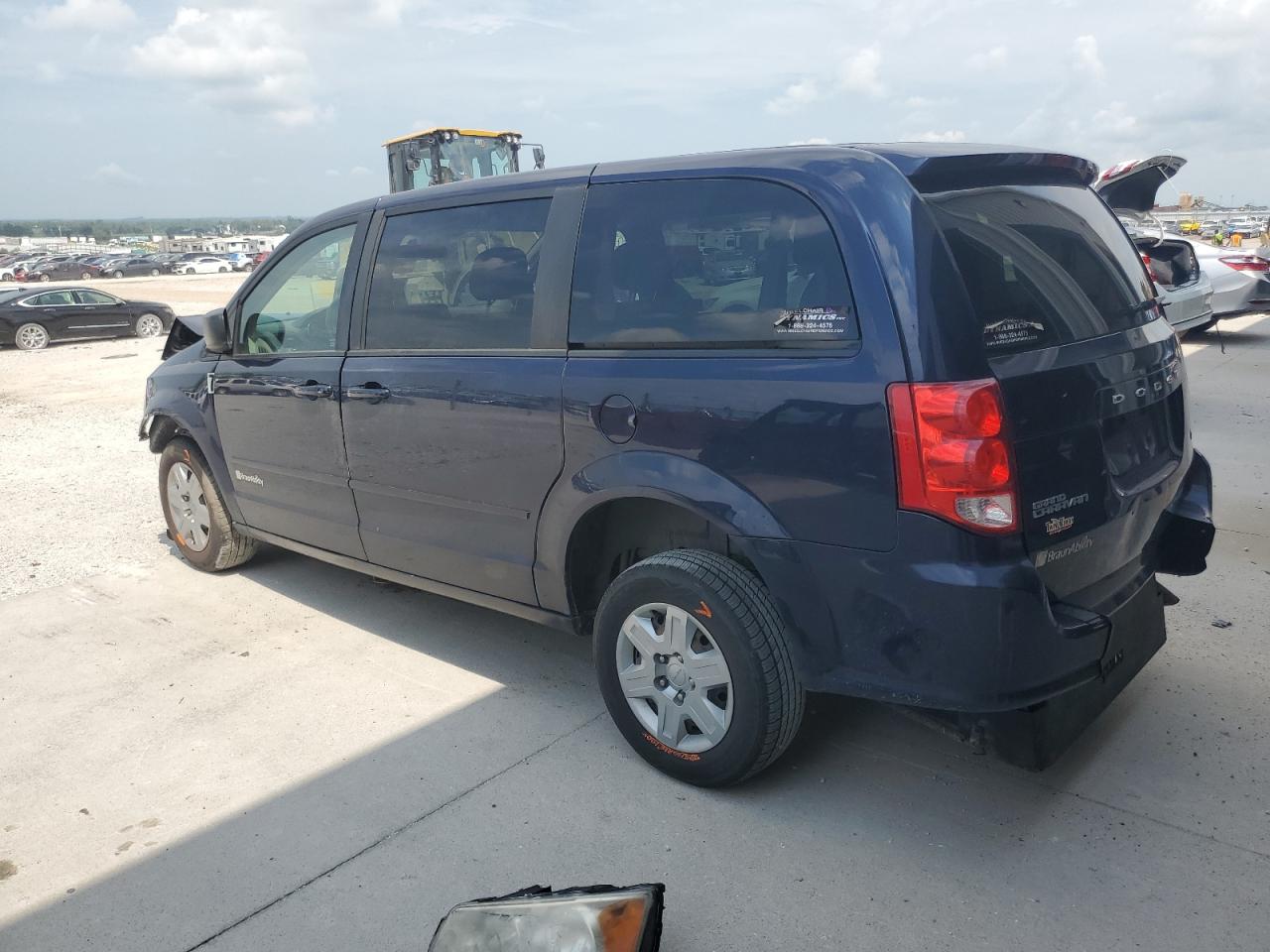 2013 DODGE GRAND CARAVAN SE photo 4