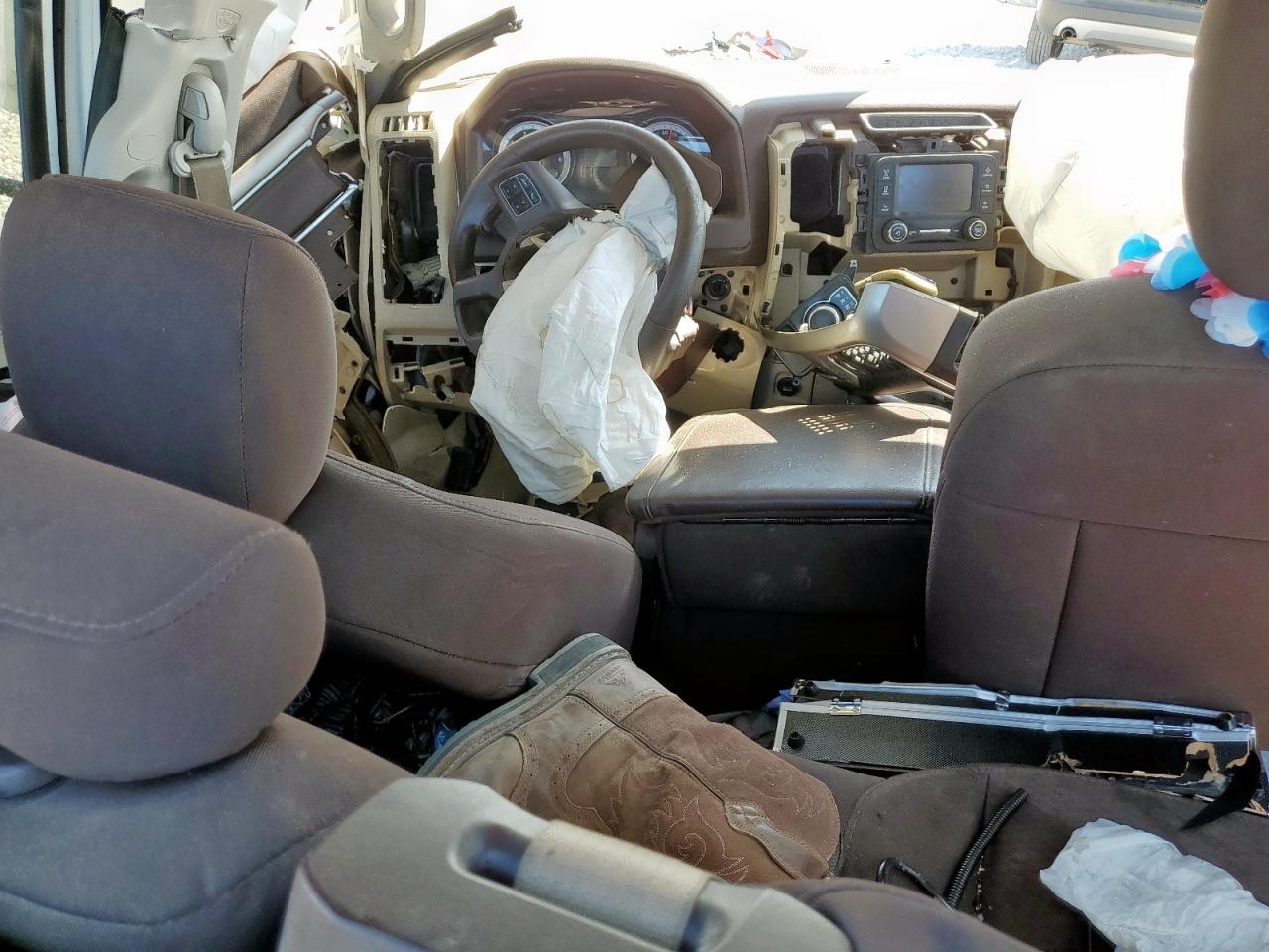 2015 RAM 1500 SLT photo 8
