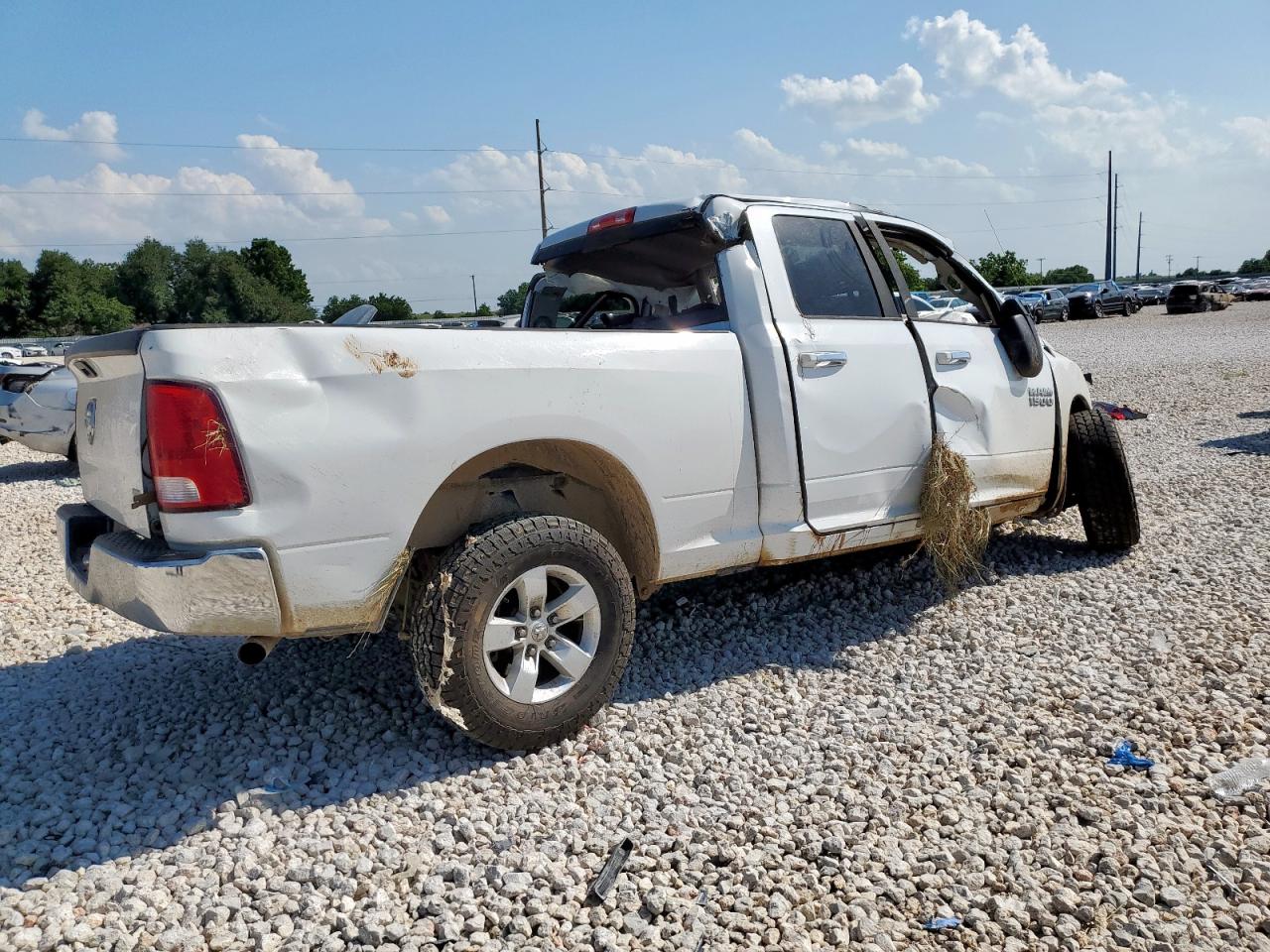 2015 RAM 1500 SLT photo 3