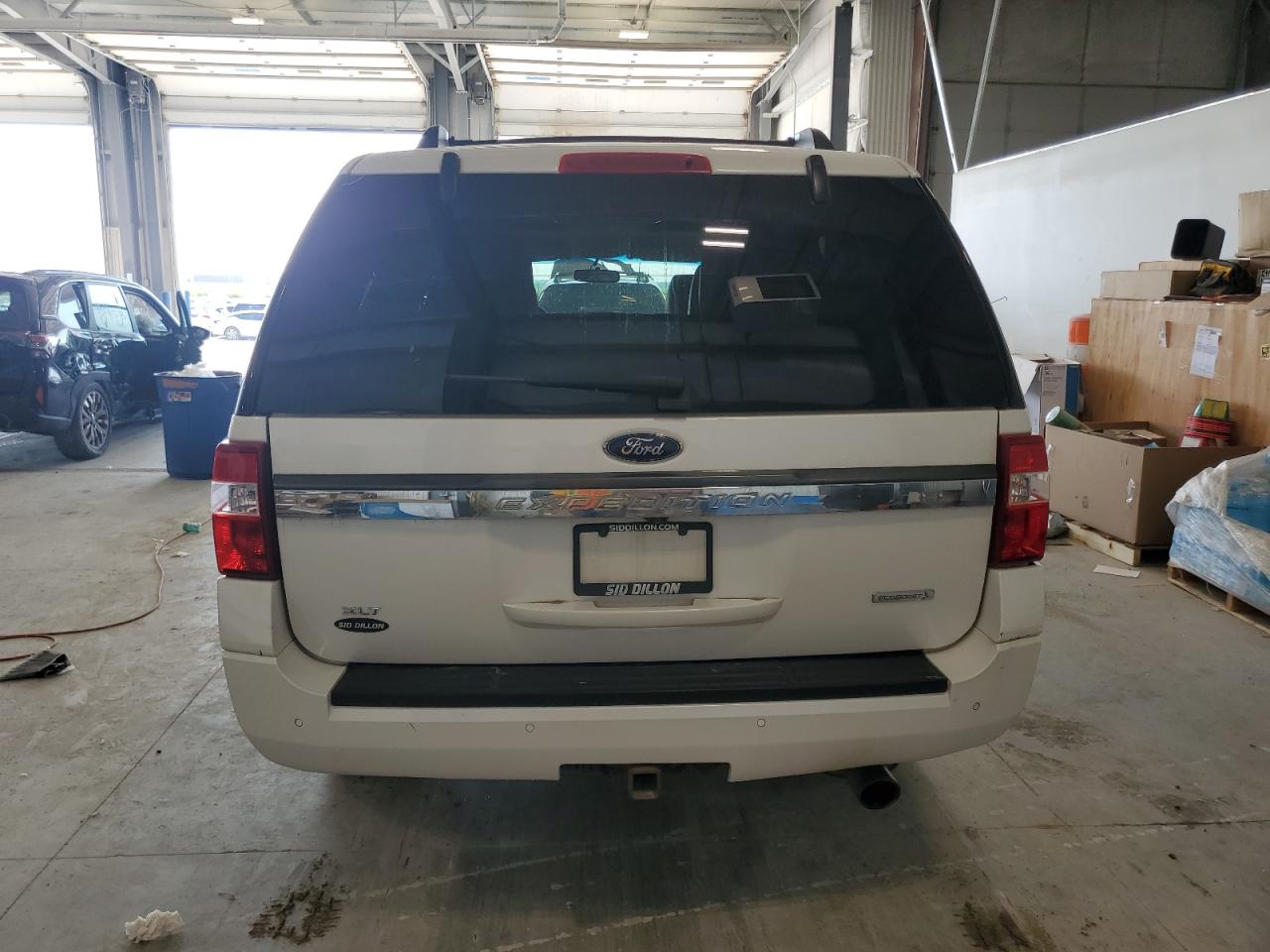 2017 FORD EXPEDITION EL XLT photo 16