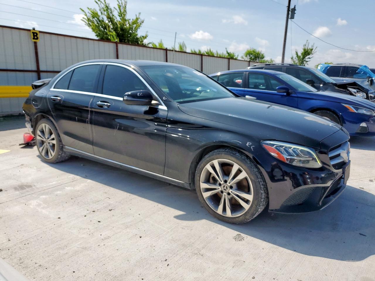 2019 MERCEDES-BENZ C 300 photo 4