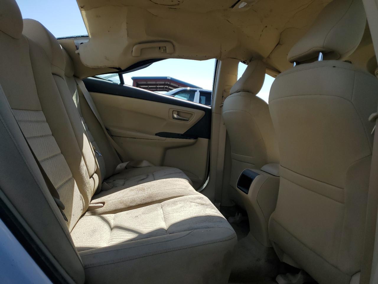 2016 TOYOTA CAMRY LE photo 28