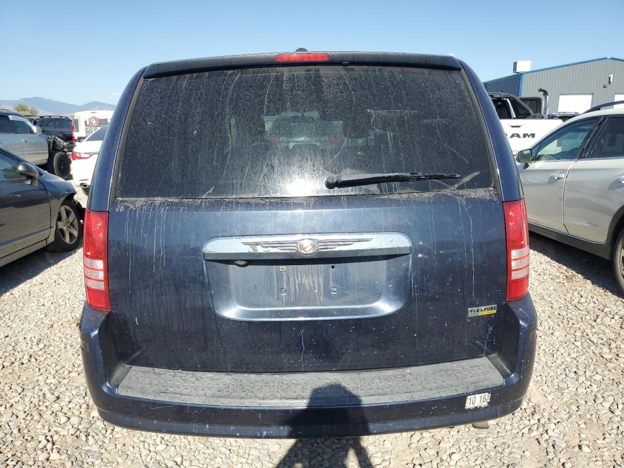 2008 CHRYSLER TOWN & COUNTRY photo 6