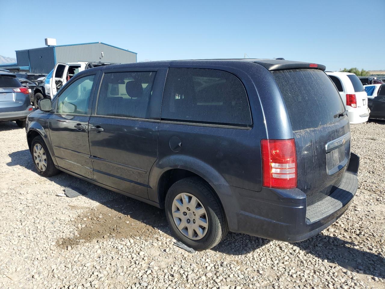 2008 CHRYSLER TOWN & COUNTRY photo 2