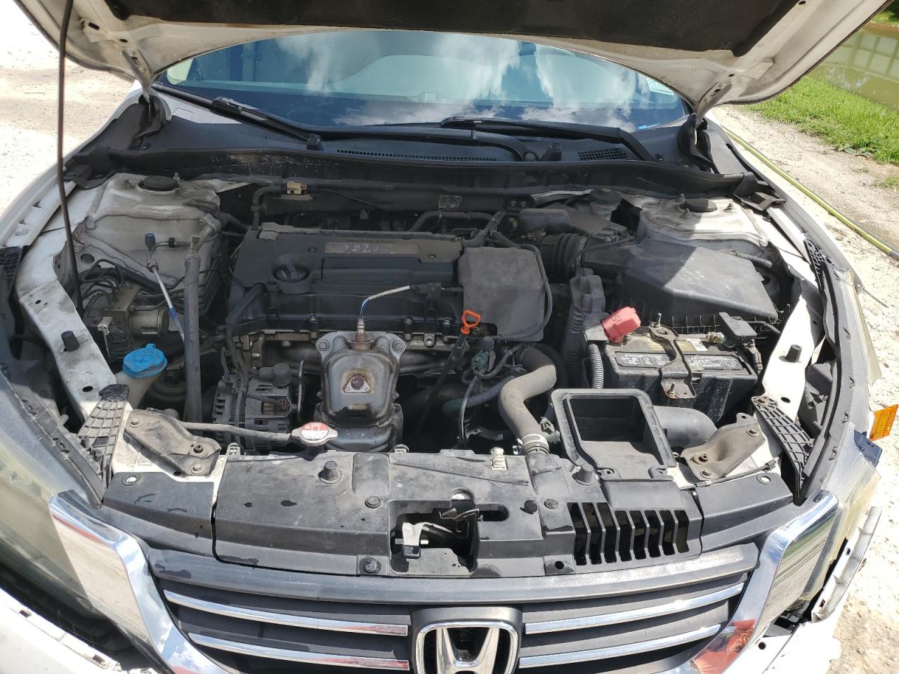2015 HONDA ACCORD LX photo 31