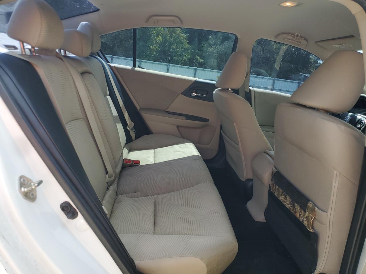 2015 HONDA ACCORD LX photo 28