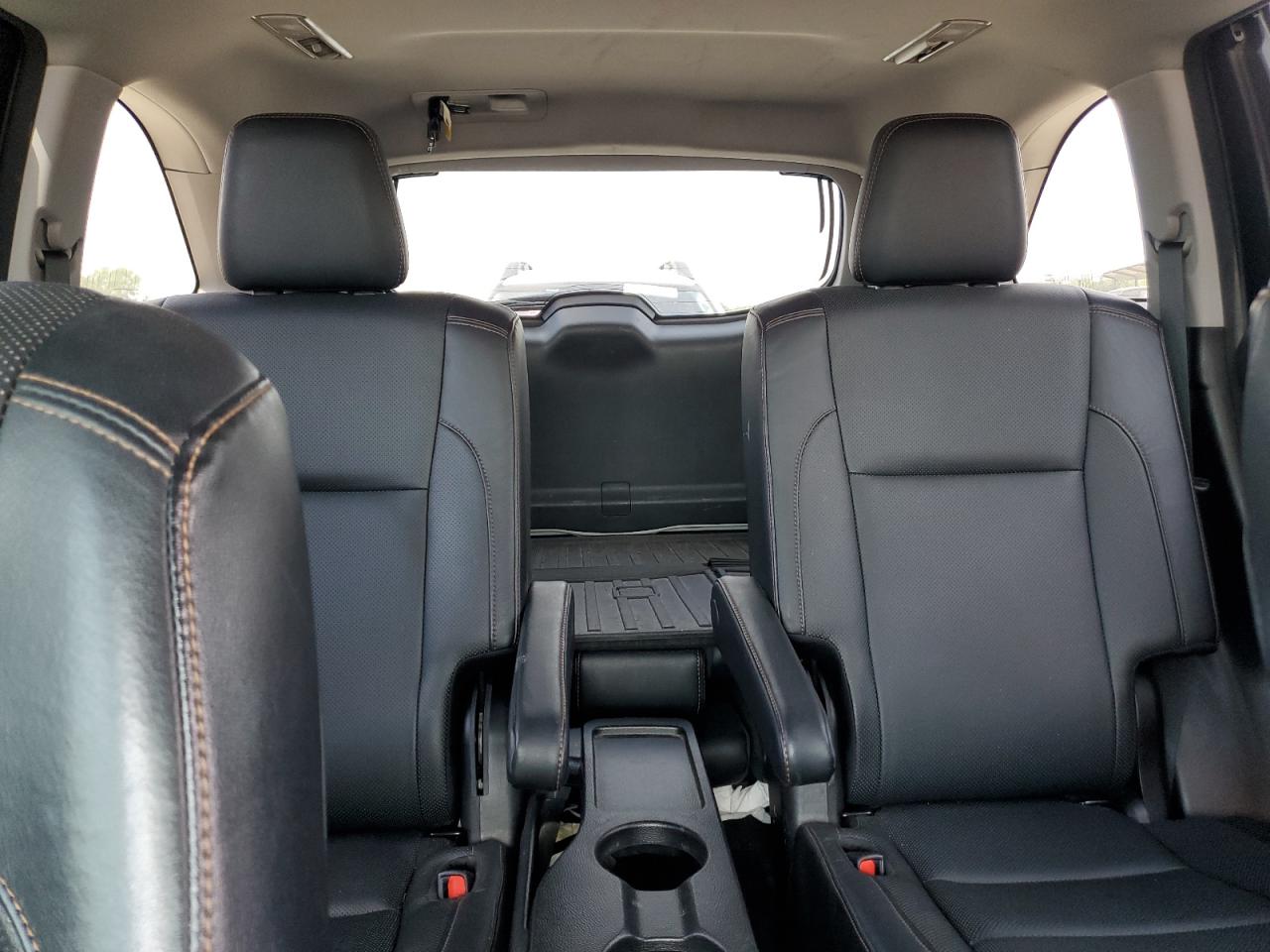 2018 TOYOTA HIGHLANDER LIMITED PLATINUM photo 10