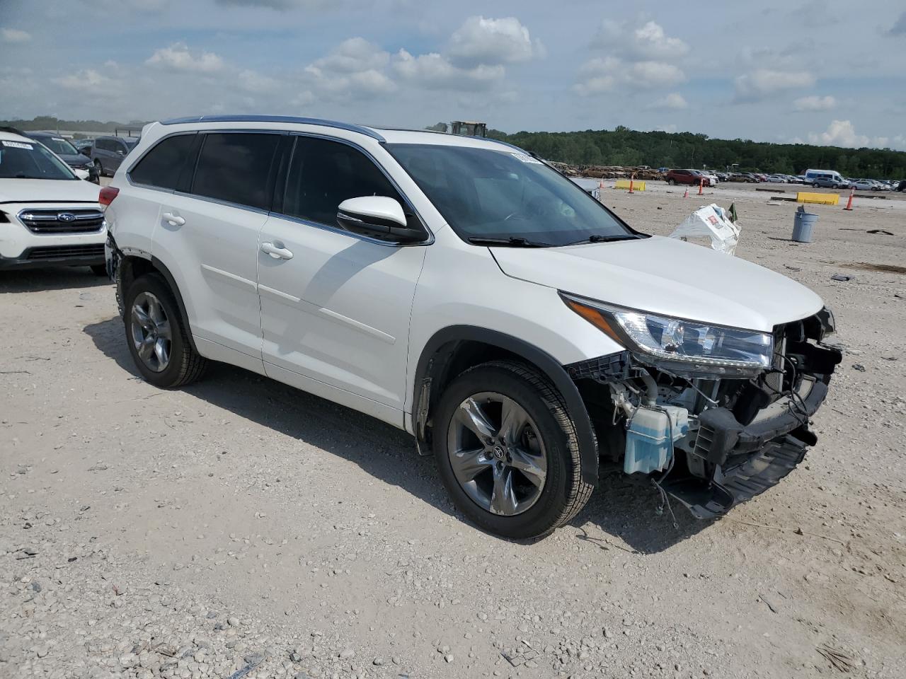 2018 TOYOTA HIGHLANDER LIMITED PLATINUM photo 4