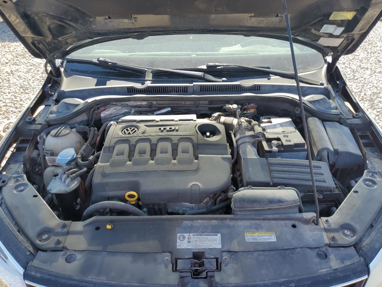 2015 VOLKSWAGEN JETTA TDI photo 11
