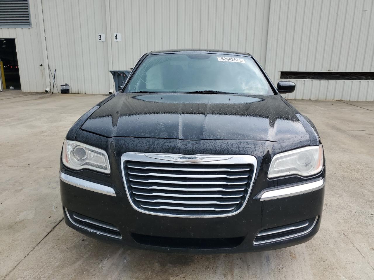 2014 CHRYSLER 300 photo 9