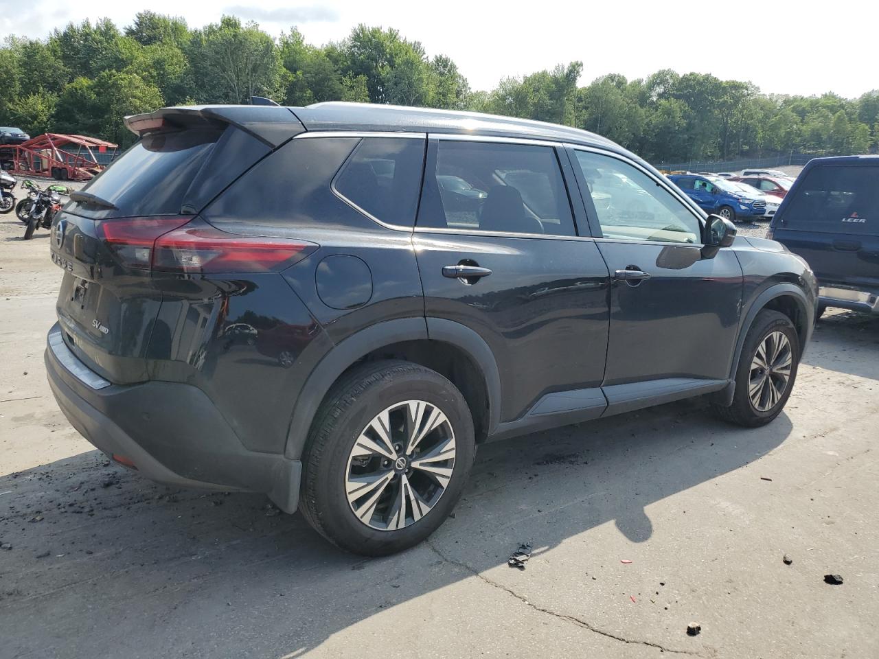 2021 NISSAN ROGUE SV photo 3