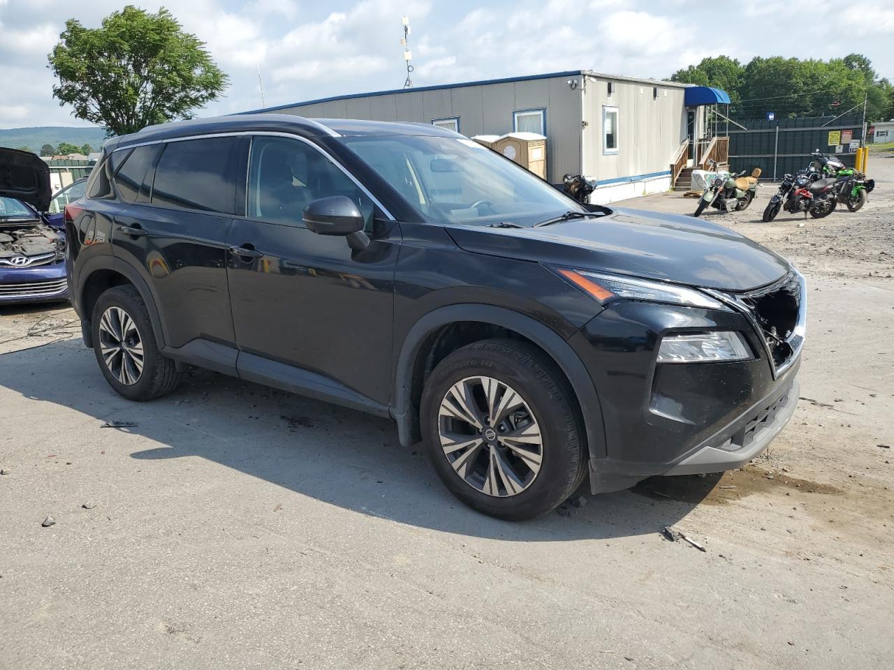 2021 NISSAN ROGUE SV photo 4