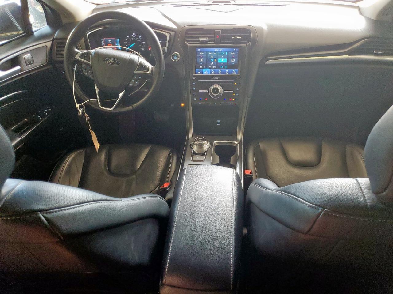 2019 FORD FUSION TITANIUM photo 8