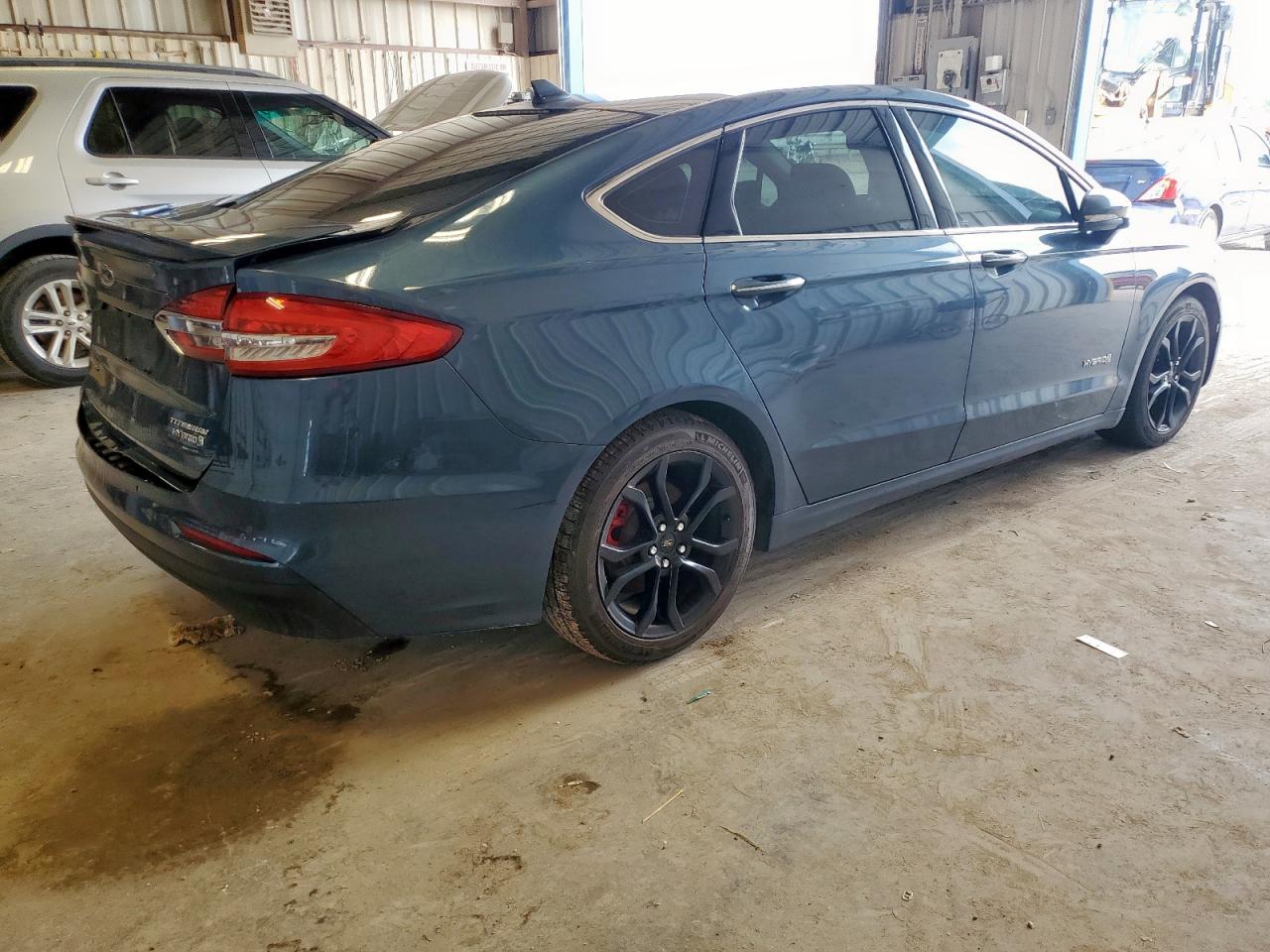 2019 FORD FUSION TITANIUM photo 3