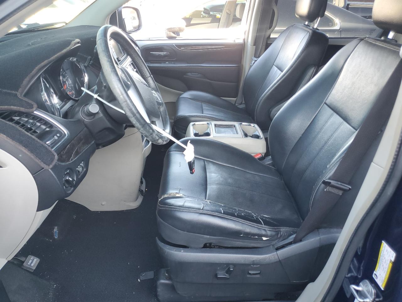 2013 CHRYSLER TOWN & COUNTRY TOURING photo 19