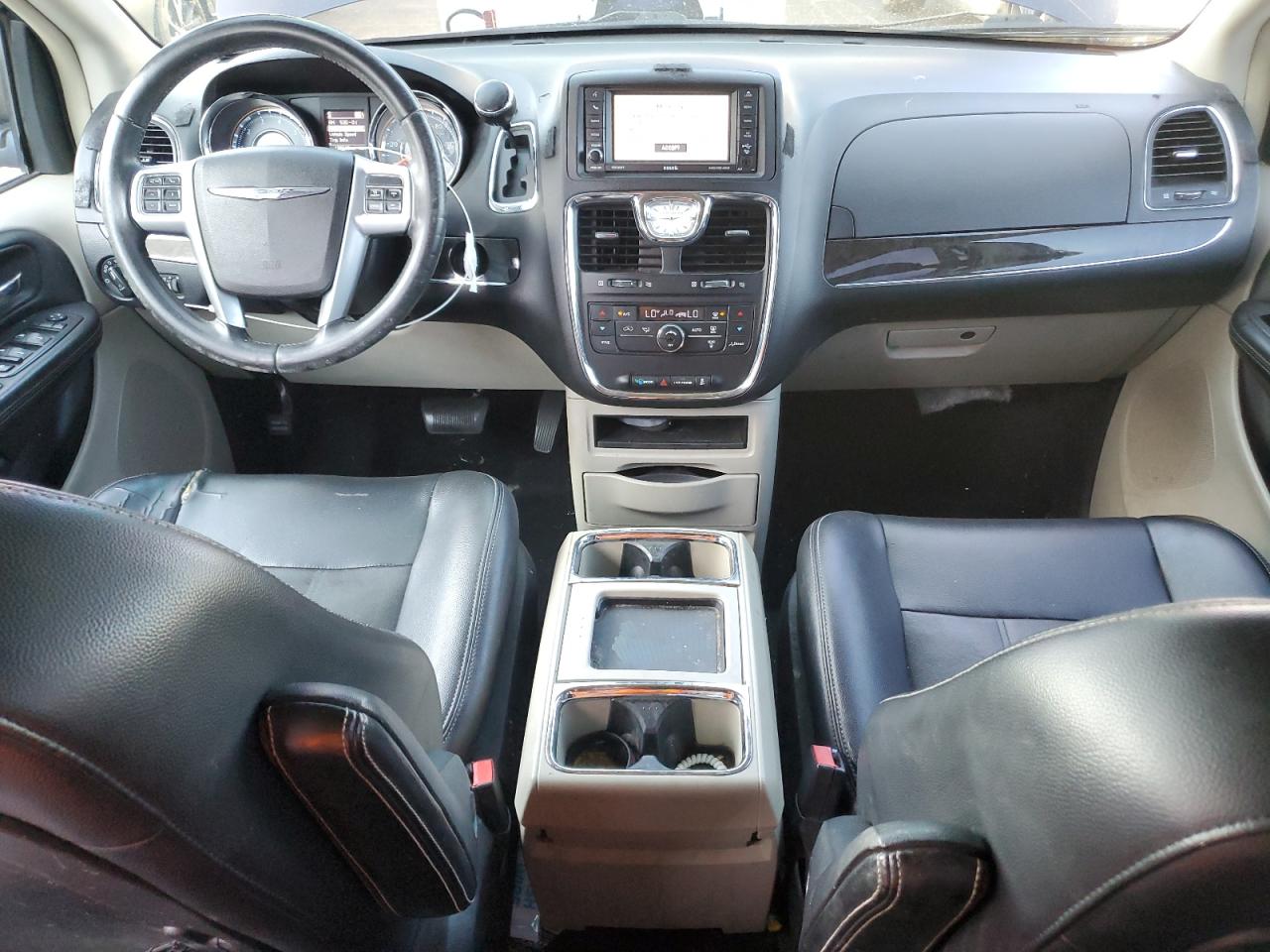 2013 CHRYSLER TOWN & COUNTRY TOURING photo 22